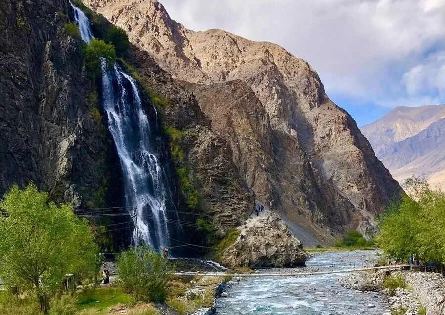 Manthokha Waterfall